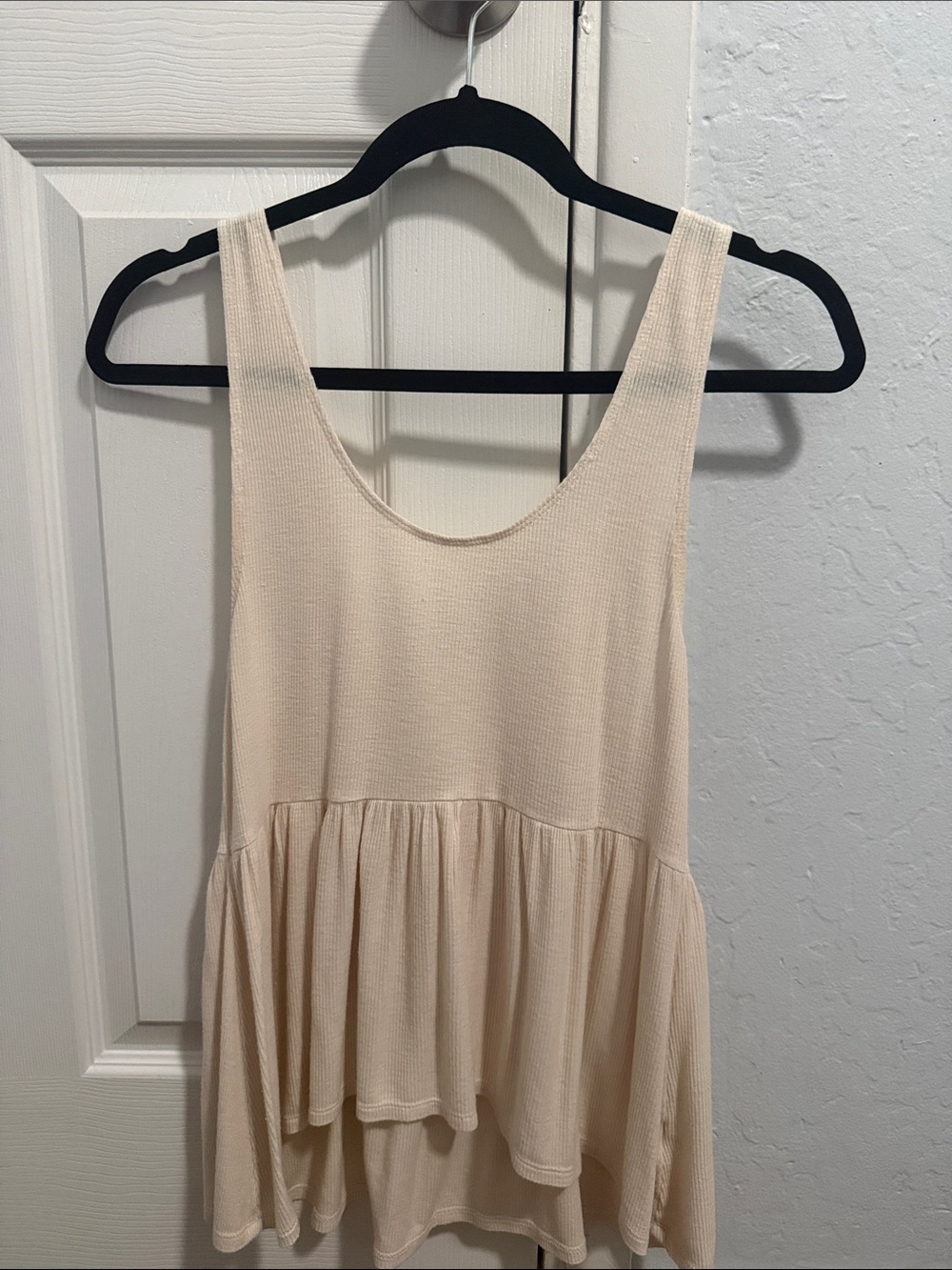 American Eagle Outfitters Cream Ruffled Tank Top